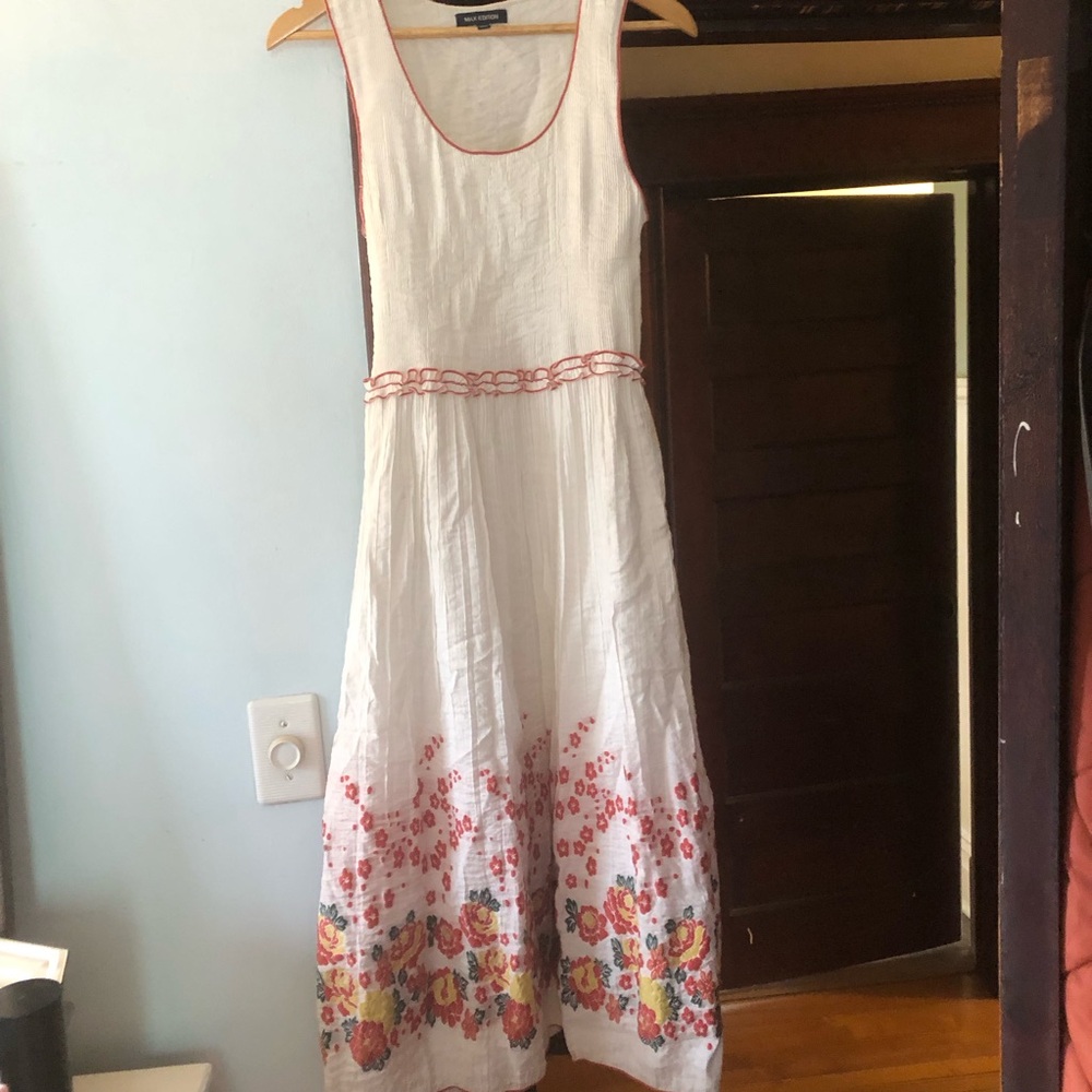 Max Edition Women’s White Floral Embroidered Sundress